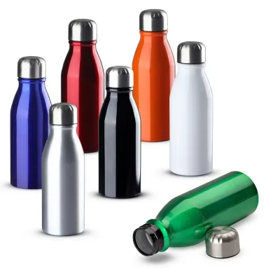 Garrafa em alumínio com tampa em inox e anel de silicone para vedação na tampa. Capacidade 500ml....