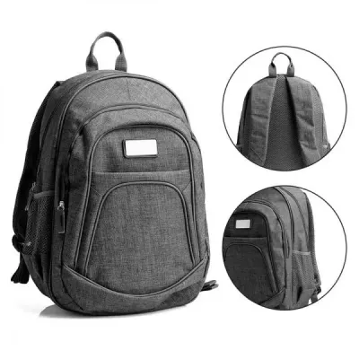 Mochila cinza em Poliéster 300D Melange Cinza. Conta com alças para as costas, alça de mão, compa...