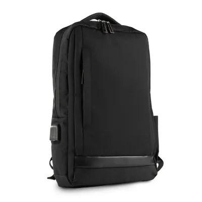 Mochila para notebook em tecido poliéster 600D com detalhe em PVC com interior em 210D.\r\n\r\nPa...