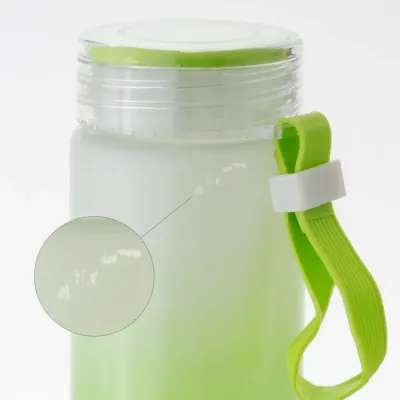 Garrafa de vidro bicolor 400ml com alça de silicone. STATUS : PODEM HAVER RISCOS NA PINTURA E/OU ...