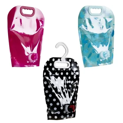 Galão dobrável de plástico com 3 litros. Galão colorido com pegador plástico superior, acompanha ...