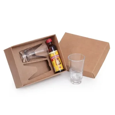 Kit cachaça Personalizado com copos de vidro