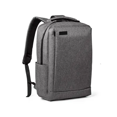 Mochila para notebook 15.6 em 300D - frente