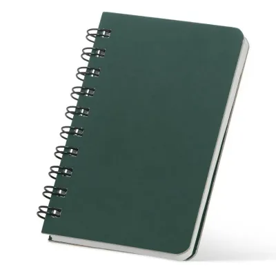 Caderno com capa verde