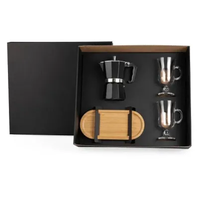 Kit para café. Conta com cafeteira em alumínio; bandeja em bambu; duas canecas em vidro 