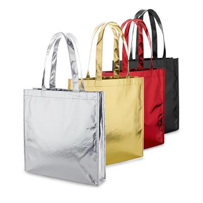 Sacola em non-woven laminado (90 g/m²) é uma opção elegante e resistente para transportar seus ob...