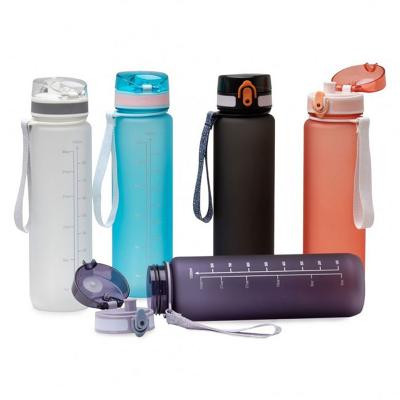 Garrafa plástica de 1 litro com tampa de acionamento automático e trava de segurança. Acompanha c...