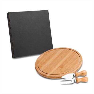 Conjunto para queijo em Bambu/Inox. Conta com tábua em bambu; faca com ponta e garfo para queijo ...