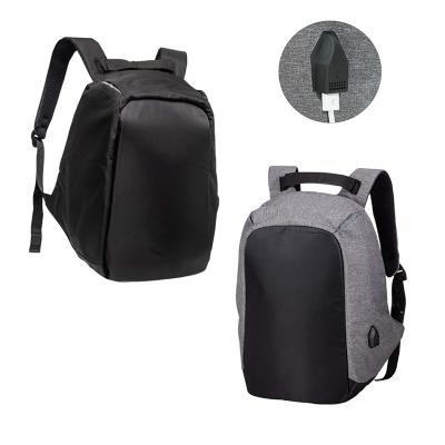 Mochila antifurto de poliéster com detalhes em nylon. Com formato anatômico e design moderno, tem...