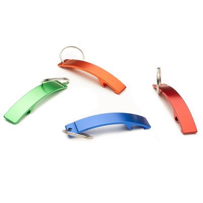 Chaveiro abridor metálico com acabamento brilhante é a combinação perfeita de funcionalidade e es...