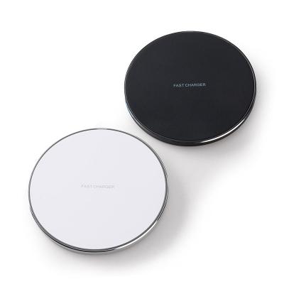 Carregador wireless por indução em formato de disco. Produzido em material plástico, o carregador...