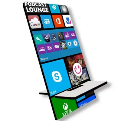 Porta celular ecológico, fabricado com madeira de reflorestamento.