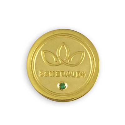 Pin personalizado em metal banhado a ouro 18 quilates, com gravação em alto e baixo relevo. Acaba...