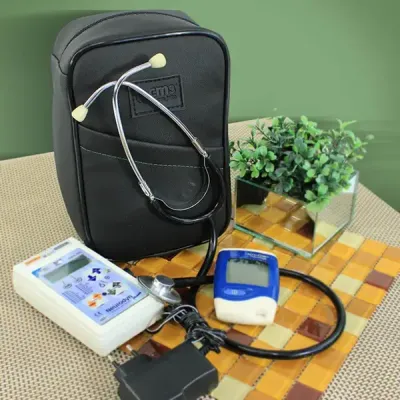 Necessaire com bolso Frontal