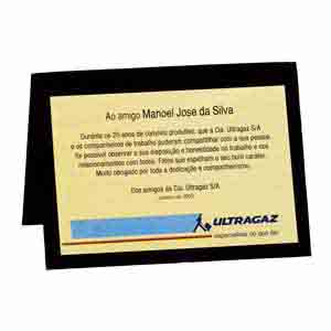 Placa de latão, com Book de veludo.