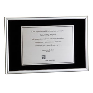 Placa de aço (moldura), com caixa craft e impressão personalizada.