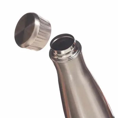 Garrafa em aço inox tampa com rosca 