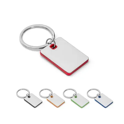 Chaveiros com detalhes coloridos