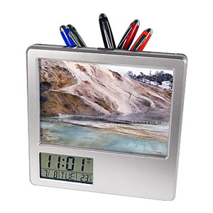 Relógio de mesa personalizado em plástico com porta retrato e porta caneta