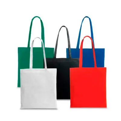 Confeccionada 100% em algodão com alças coloridas de 75 cm para um uso leve e fácil no dia a dia....