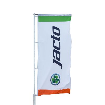 Bandeira personalizada na vertical em tecido Duralon® 1,40x2,50m. 
