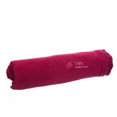 Manta em microfibra na cor vermelho 