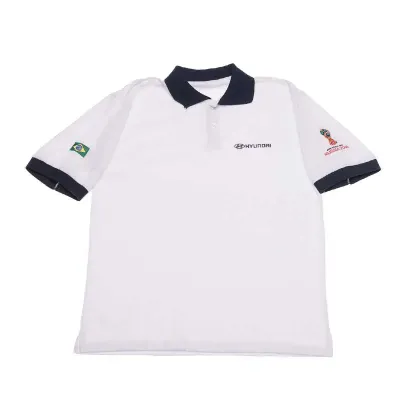 Camisa pólo com bordado no peito e manga