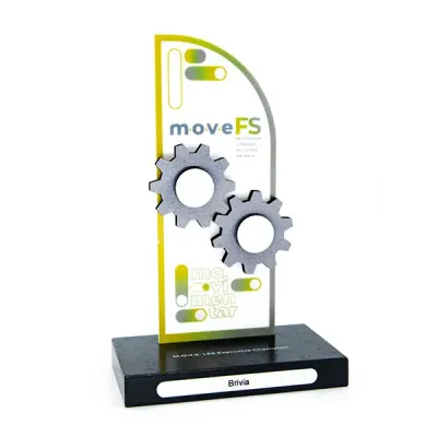 Troféu em acrílico 3mm, com base em pinus