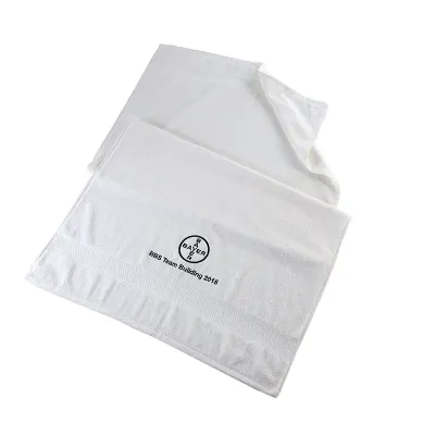 Toalha de rosto bordada