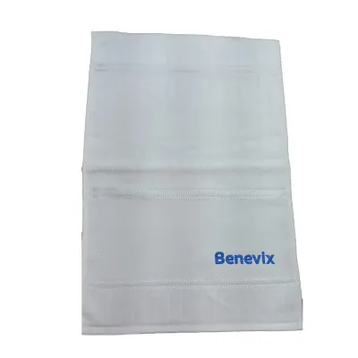 Toalha lavabo bordada