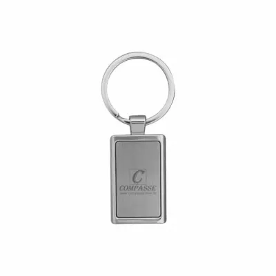Chaveiro metálico em formato retangular personalizado