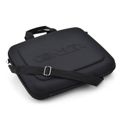 Pasta em E.V.A. com zíper, divisões internas, alça de mão e tira colo e gravação personalizável.